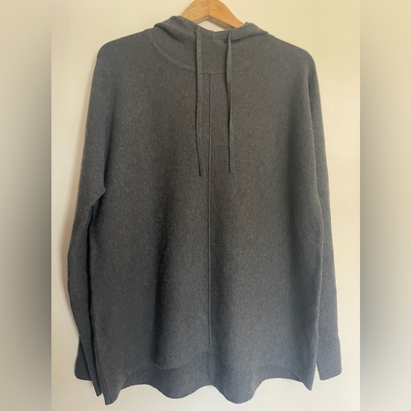 Banana Republic charcoal grey pullover sweater hoodie - Picture 10 of 12